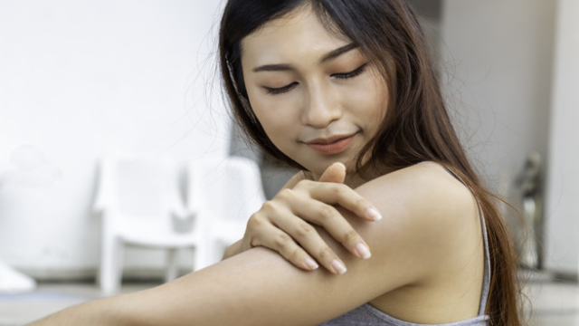 Tips Menjaga Kesehatan Kulit Tubuh yang Baik dan Benar Menurut Pakar